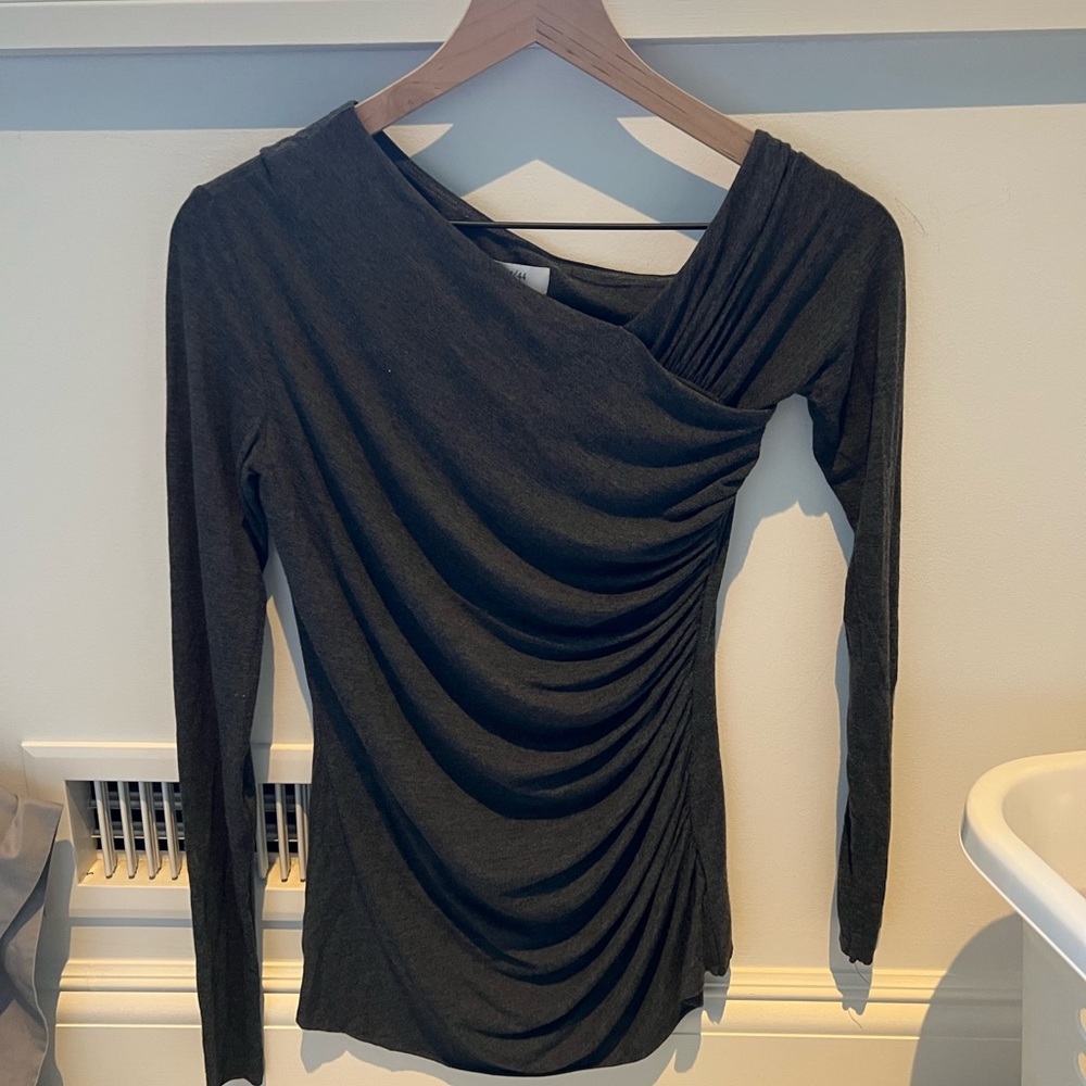 Bailey top with side ruching